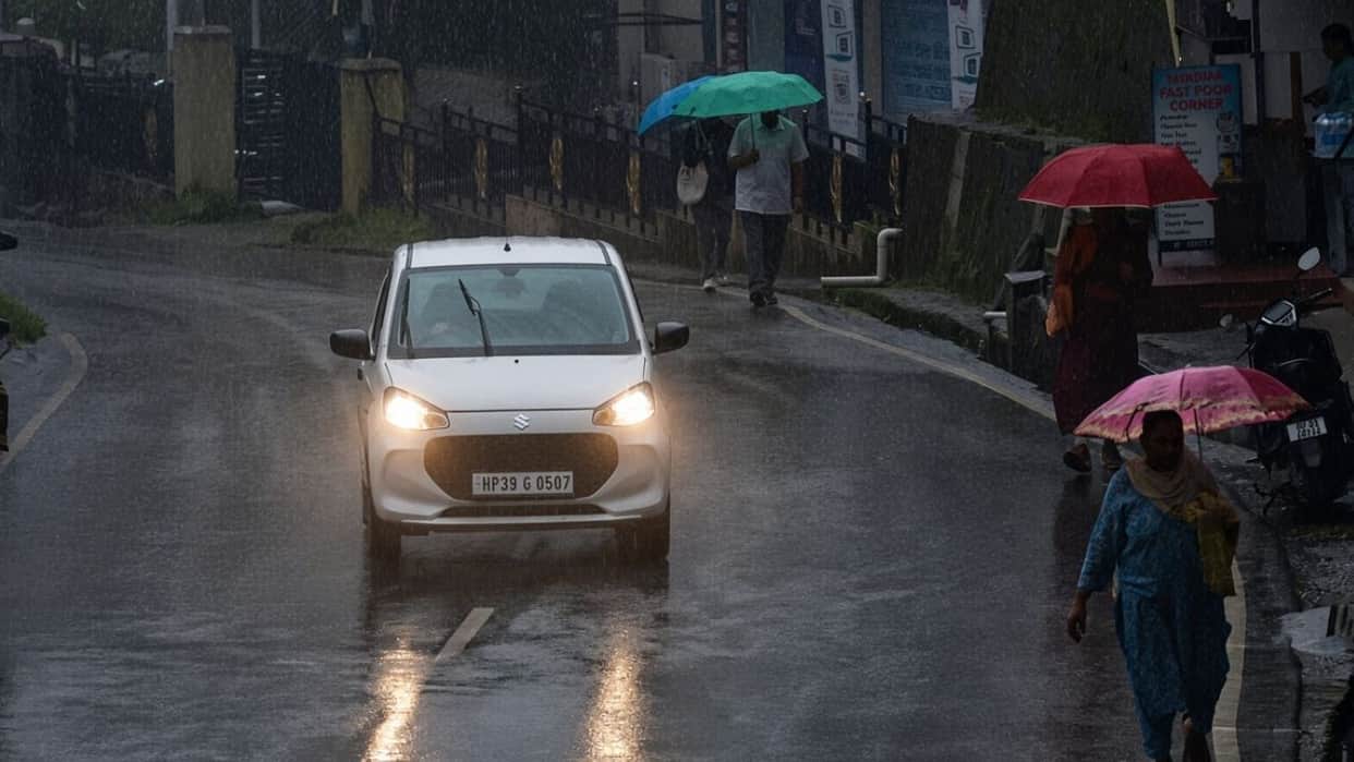 himachal monsoon rain 259 roads blocked 161 transformers 54 water schemes