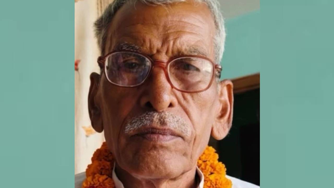 पूर्व प्रधान जनार्दन शुक्ल