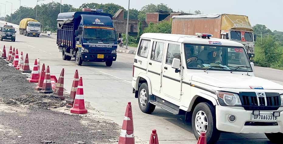 Fatehpur Vehicle driven at toll staff after occupants claimed We are Atiq's men case against 70 accused