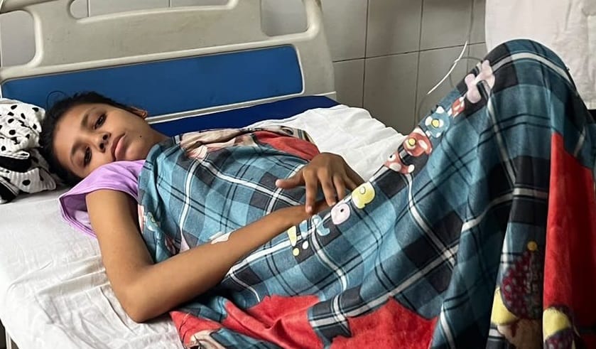 Kanpur Rimsha suffering from pain received only basic wound dressing Director inquired about teenager