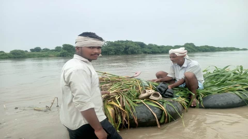 Yamuna River Swells, Farmers Panic as Flood Threat Looms Over 20 Villages in Tundla