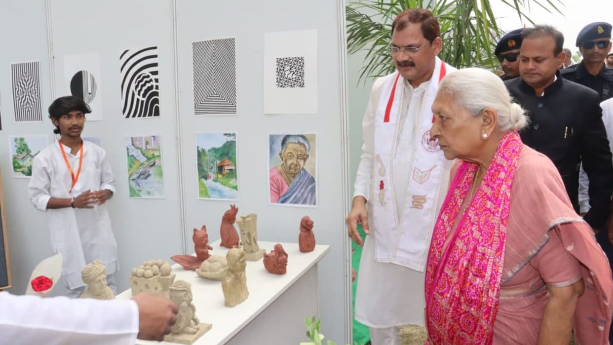 Governor Anandiben Patel attended convocation ceremony of Maharaja Suheldev University in Azamgarh