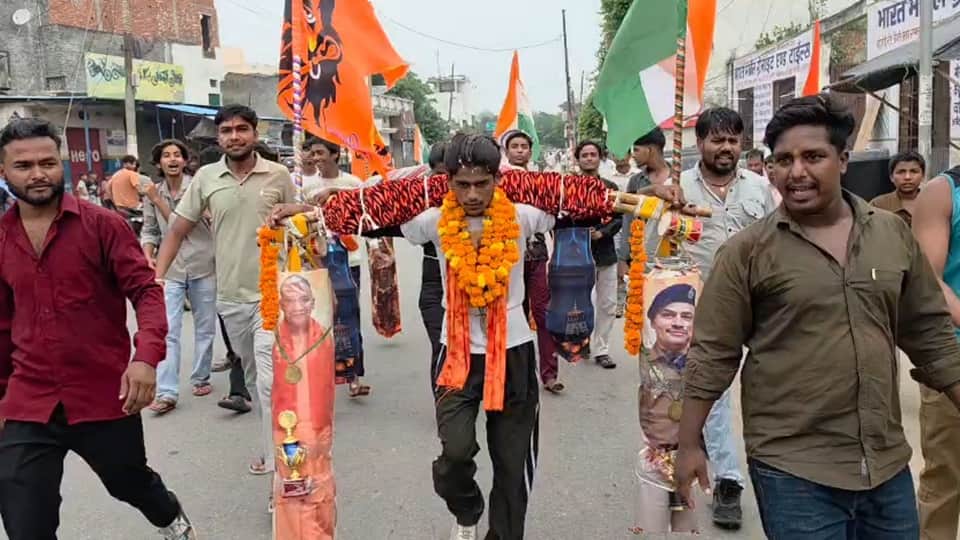 UP Kanwar Yatra Special Kanwar With Yogi Adityanath, SP Bishnoi Photos Reaches Sambhal UP News in Hindi