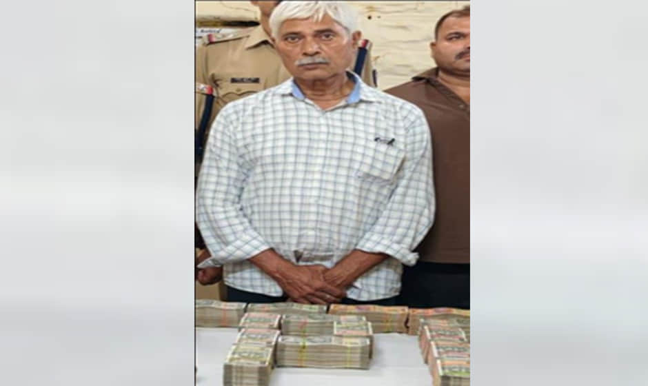 Income Tax probe begins into ₹63 lakh seized from Betwa Express; hawala link suspected