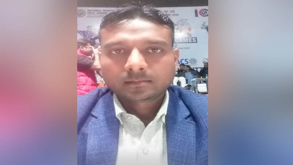 अवधेश की फाइल फोटो।