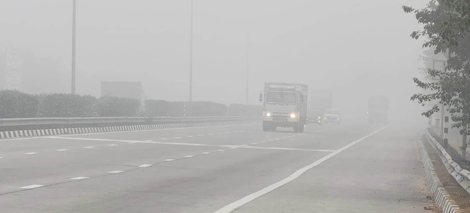 बागपत में अगस्त माह में छाया कोहरा