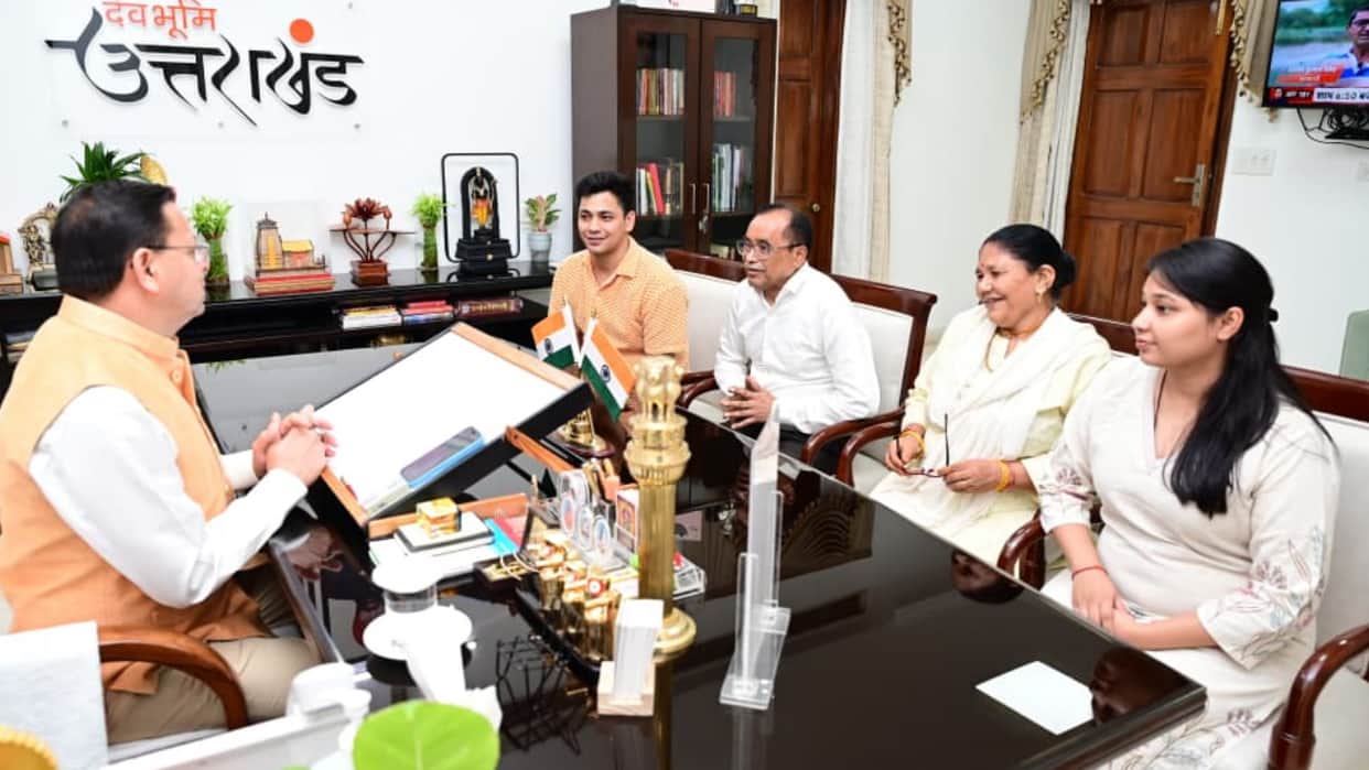 Uttarakhand chef Keshav Negi met CM Dhami implicated in the Delhi hotel fire case