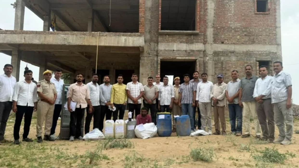 Jalore: ANTF busts MD factory; 5.18 grams of MD and 7 kg of chemicals seized, one accused arrested.