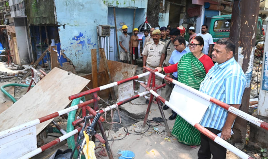 Kanpur: Water flooding in from collapsed drain; school boundary wall caves in