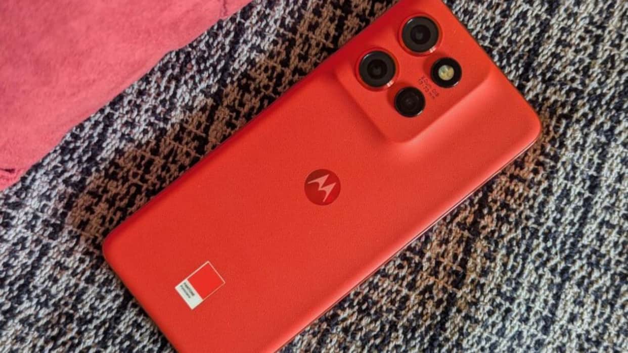 motorola android 17 update eligible phones razr edge moto g list details