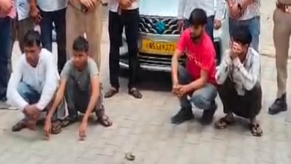 Four accused arrested for stealing devotees mobile phones at Ujjain Mahakal Temple