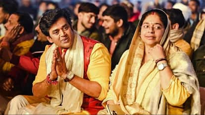 ravi kishan wife preeti shukla wants to lock him in house amid viral meme