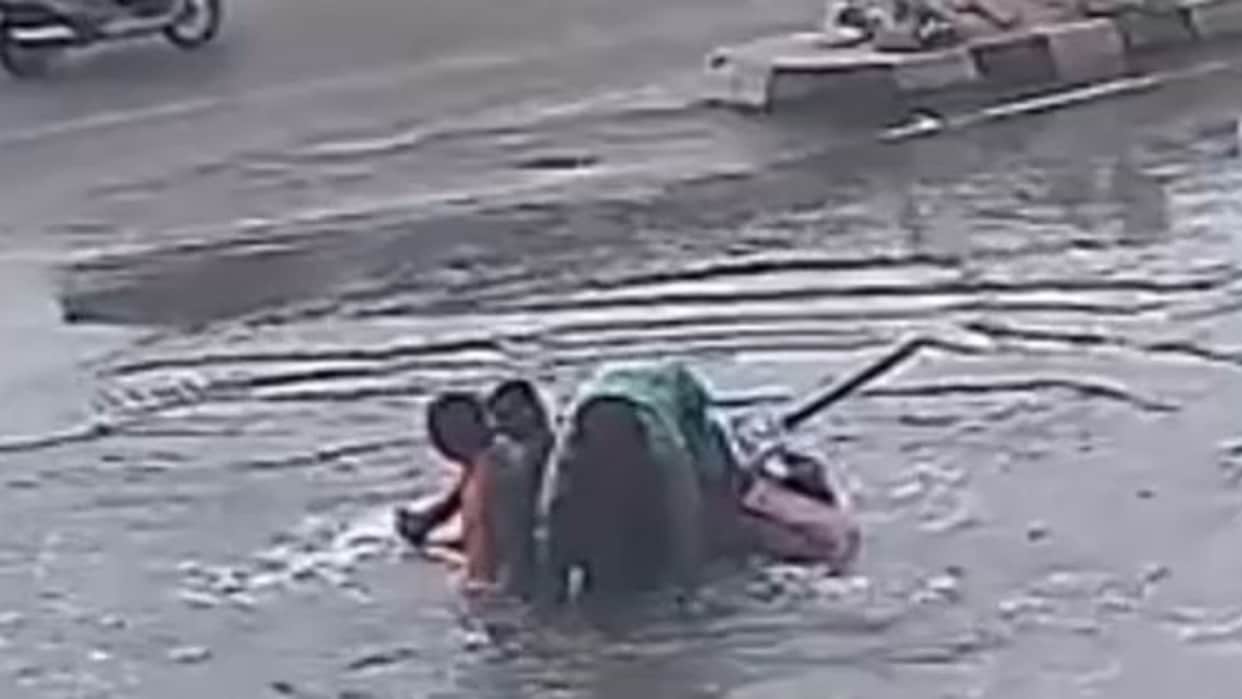 Jodhpur: ‘Death Trap’ Pothole Hidden Under Sewage Water, Bikers Escape; Civic Body Wakes Up After Accident