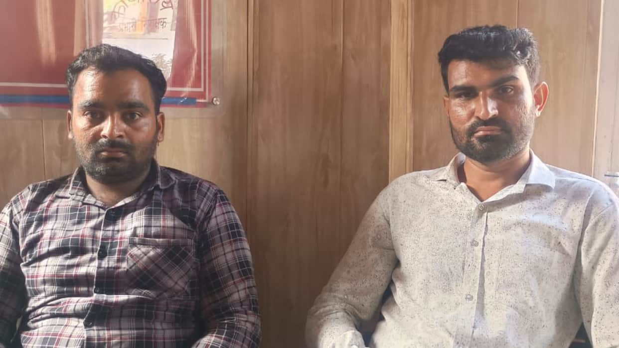 Technician and contractual lineman arrested for taking a bribe in Badaun