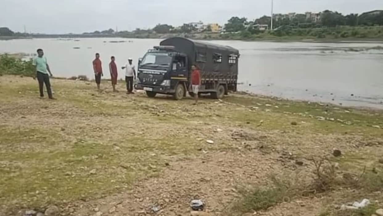 bilaspur-arpa-river-14-year-old-student-drowned-sdrf-rescue