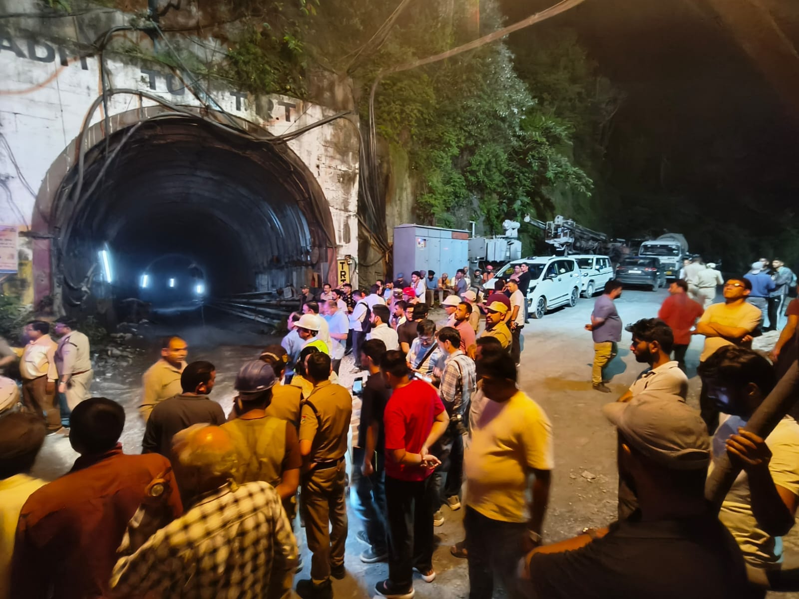 Chamoli Tunnel Landslide Sudden surge of debris and water  workers inside the tunnel Stuck see photos