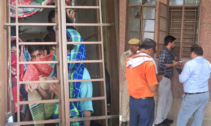 Kannauj: 95 Navodaya Students Begin Hunger Strike, Anger Over ‘Drain Worm’ Remark and Food Shortage