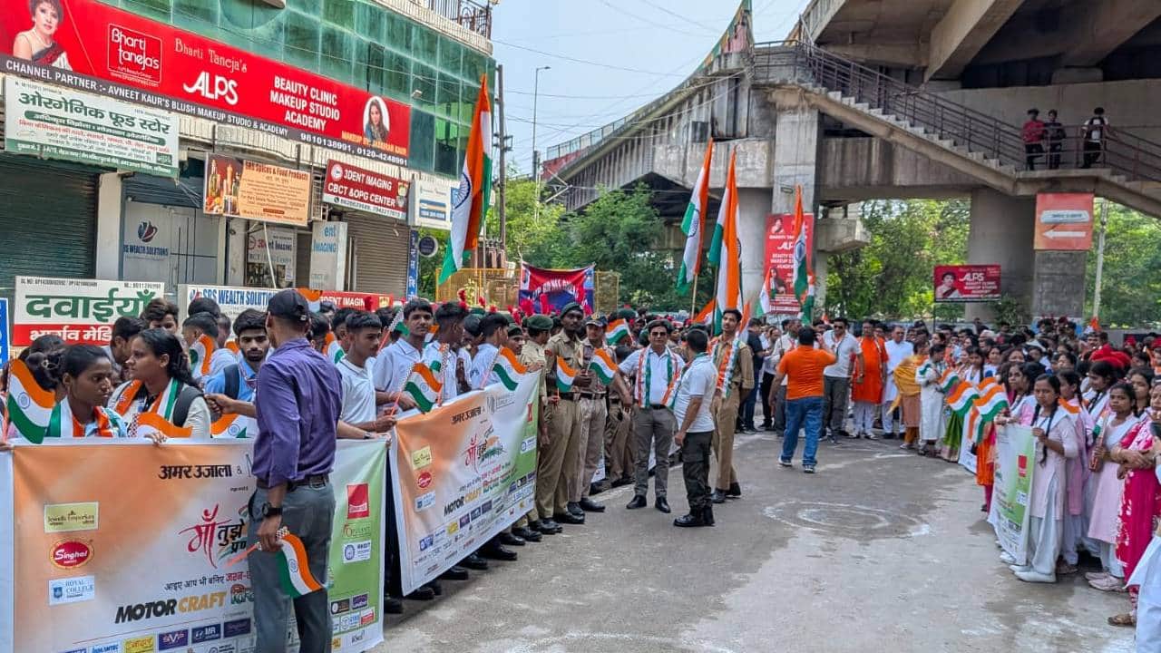 Tiranga Yatra organized by Amar Ujala in Ghaziabad photos