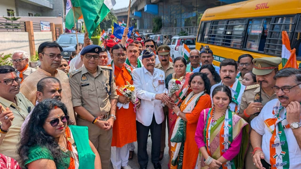 Tiranga Yatra organized by Amar Ujala in Ghaziabad photos