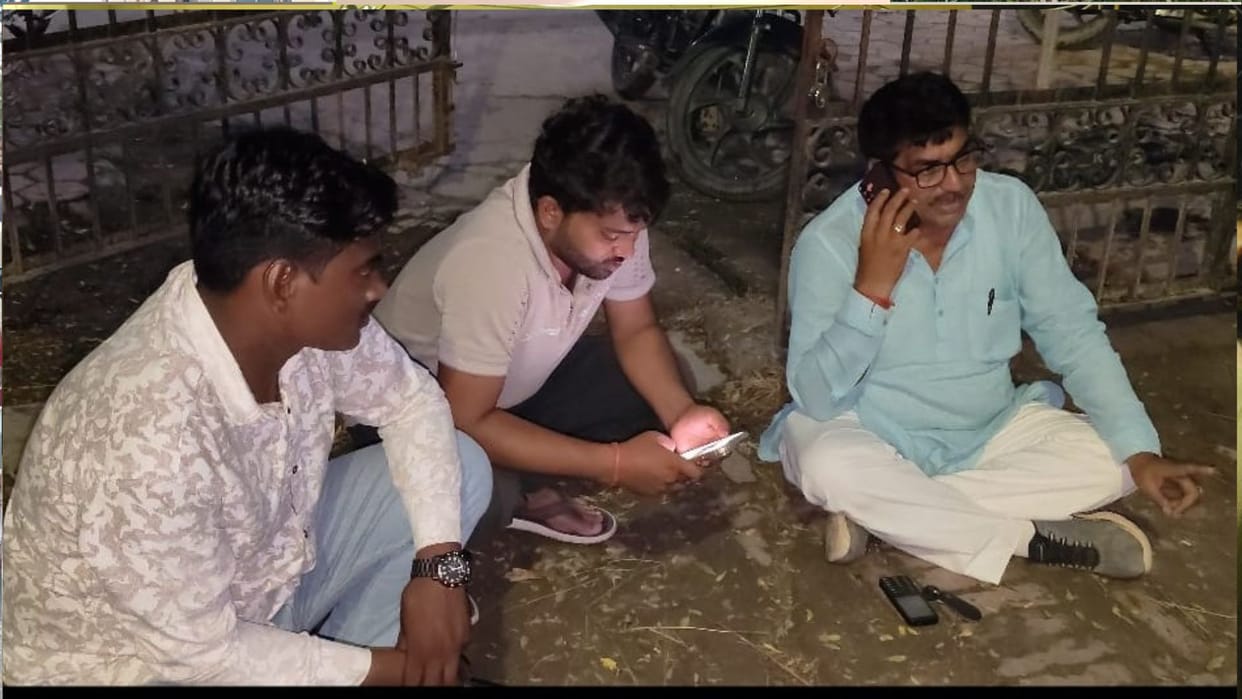 500 households deprived of water; tubewell power supply restored following councilor's protest.