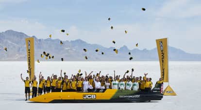 JCB Hydromax Sets World Land Speed Record of 653.9 Kmph on Hydrogen Power