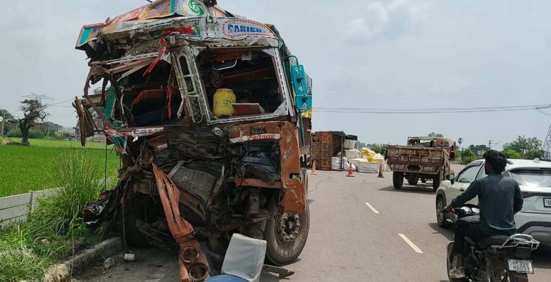Kanpur Two trucks collide on the highway one driver in critical condition other fled the scene