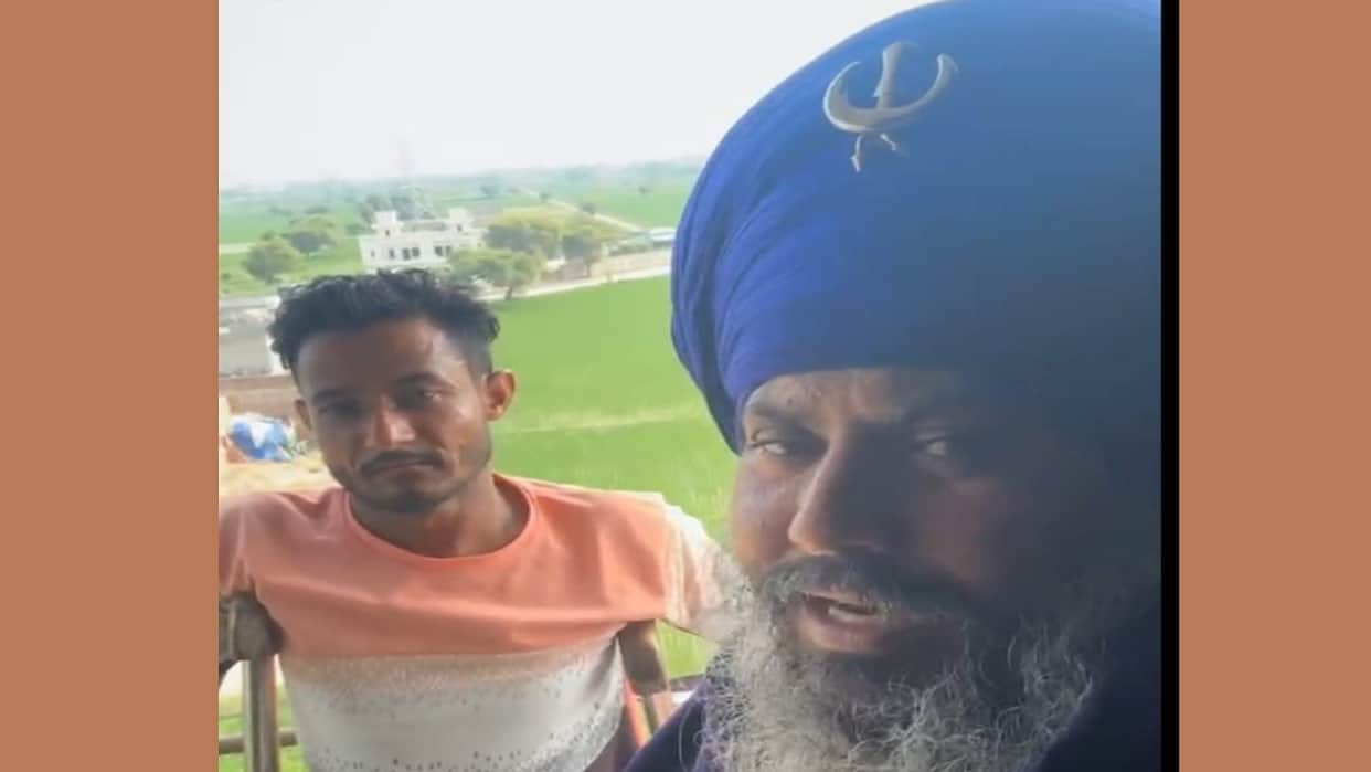 Three farmers climbed a water tank in Vedwala of Sirsa