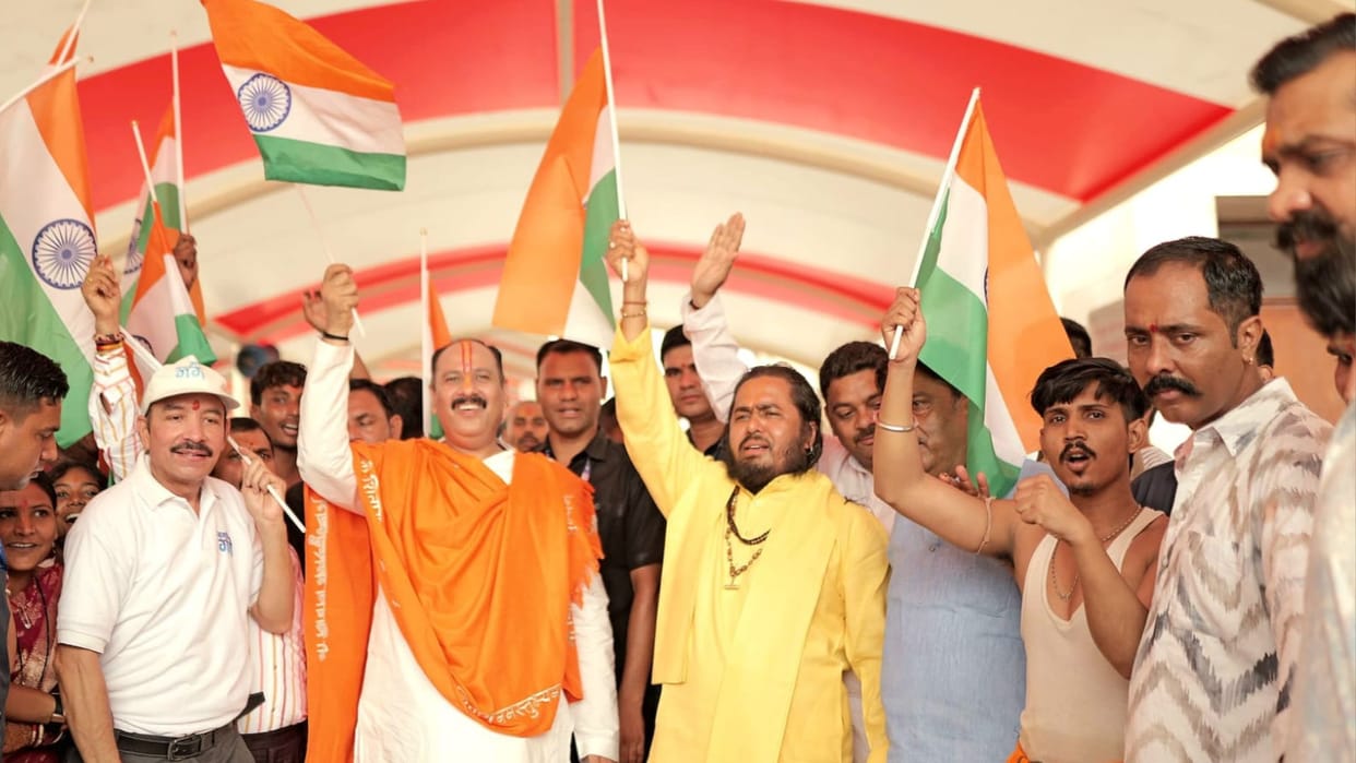 Pandit Pradeep Mishra and Satuwa Baba with Namami Gange support Har Ghar Tiranga campaign in varanasi