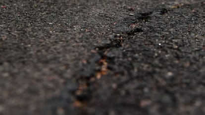 UP: Lucknow-Kanpur Expressway in bad shape; 64 potholes found over a 63-km stretch—see the full picture.