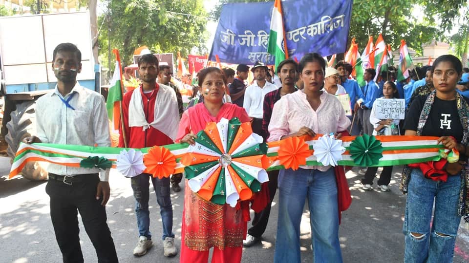 Moradabad: Maa Tujhe Pranam kicks off with the Tiranga Yatra, Chants hailing Mother India echo all around.