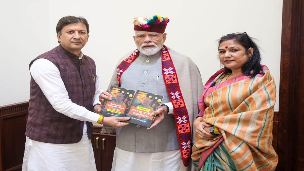 MP Sikandar kumar met PM Modi; discussions held on development projects and disaster relief.