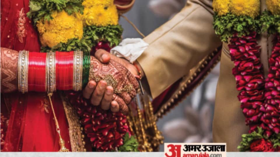 Baghpat News: Couple Returns After Love Marriage, Village Panchayat Objects and Sends Them Away