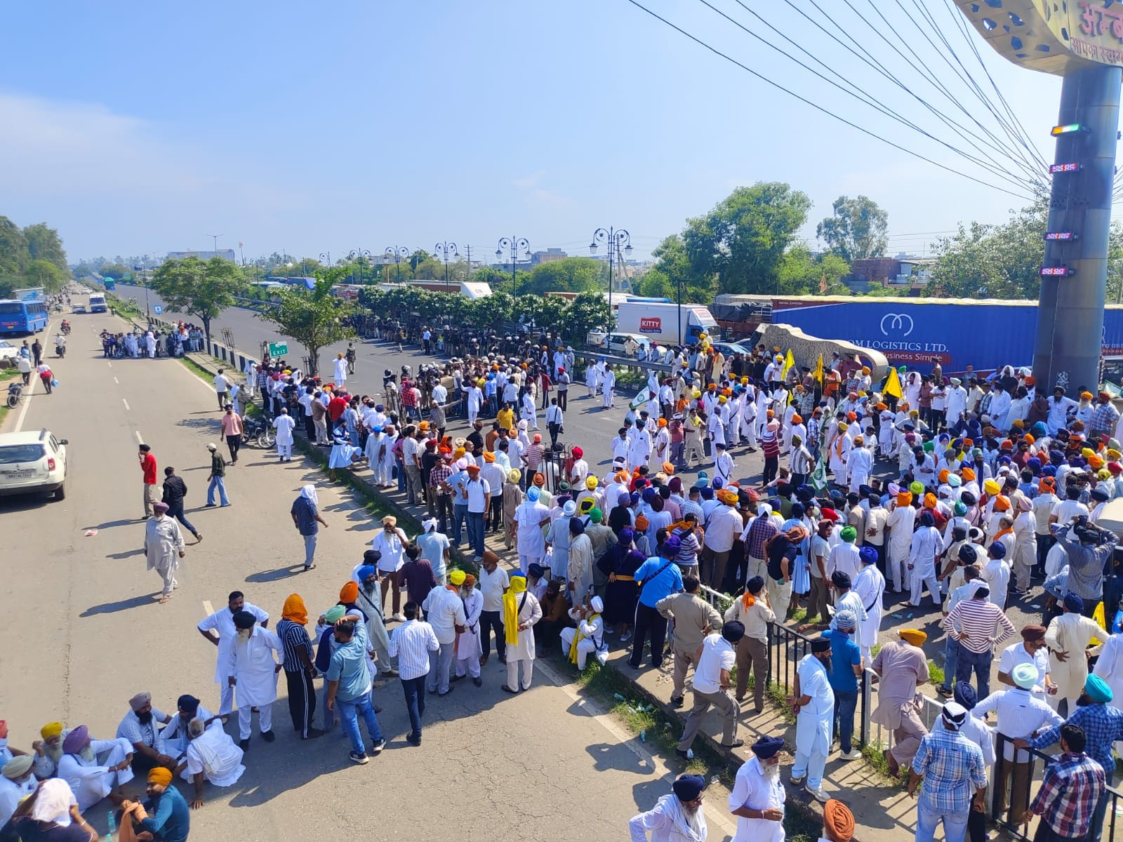 Clash in Ambala Protesters adamant on release of those who attacked Sikh leader