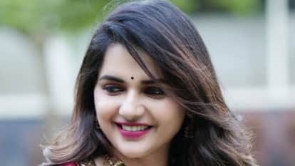 Renukaswamy murder case Pavithra Gowda use headphones during video conference judge scoled her