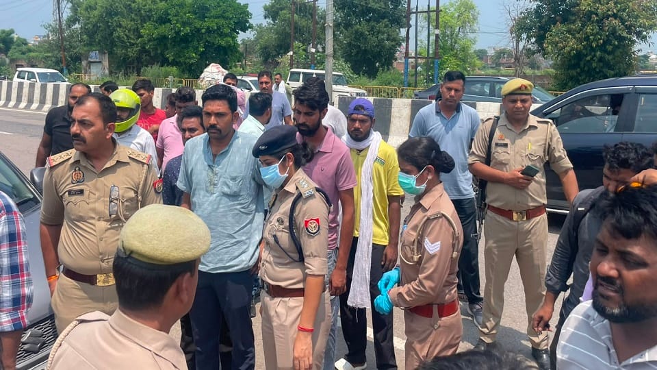 UP: 25-year-old woman murdered in Baghpat; body set on fire after being doused with petrol