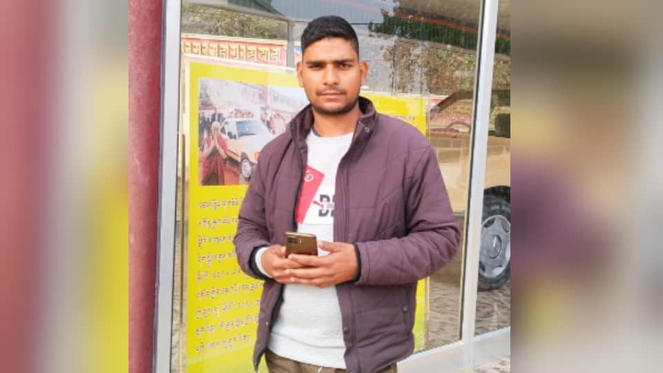 Saharanpur: Bike hits divider on Gagalheri-Muzaffarnagar highway, 33-year-old rider dies, one injured