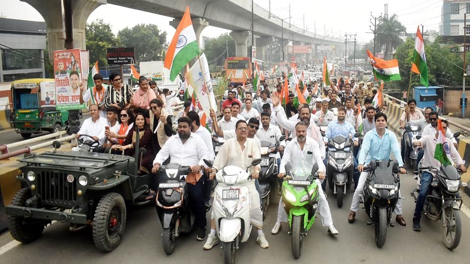 Meerut: The city turned out in droves for a bike rally, carrying the Tricolour;