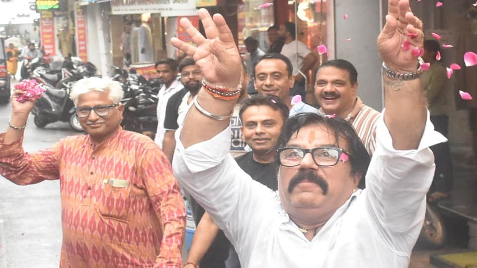 Meerut: The city turned out in droves for a bike rally, carrying the Tricolour;