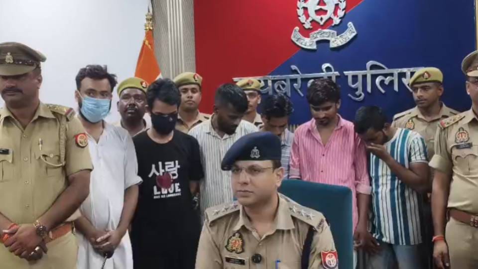 फर्जी फर्म से साइबर ठगी की रकम का लेनदेन, आठ गिरफ्तार