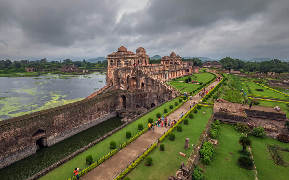 indore-news-picnic-tourist-spots-patalpani-mandu-traffic jam-route-distance