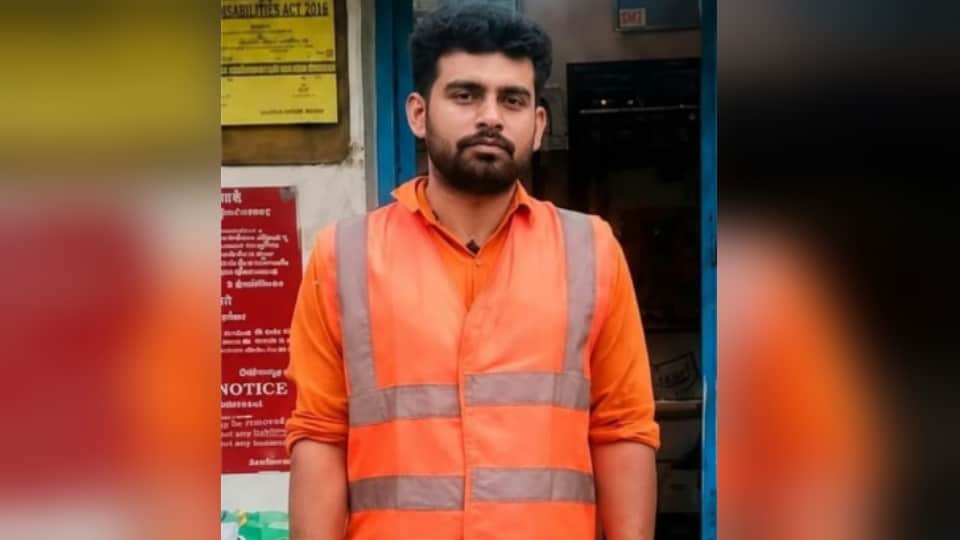 Baghpat: Railway Gatekeeper Rahul Dies While Trying to Save Youth From Train
