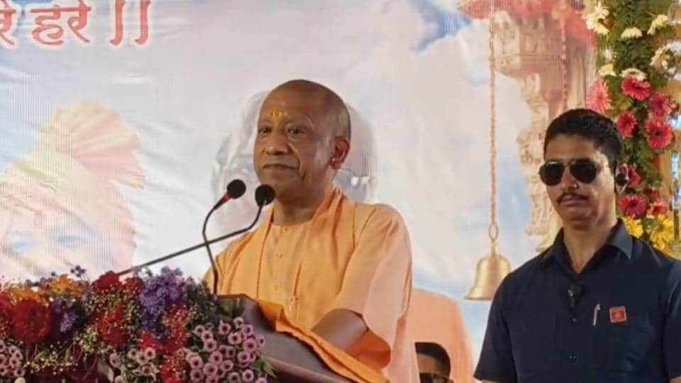 CM Yogi said Learn from incidents in Sambhal and Ayodhya we were divided which is why we were cut down