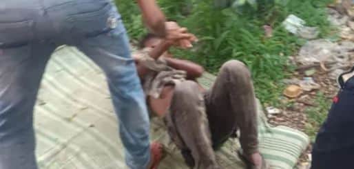 Man Tries to Drag Two Schoolgirls Into Bushes Near Agra Police Station Crowd Catches Him