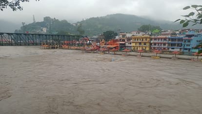 सरयू ने दिखाया रौद्र रूप