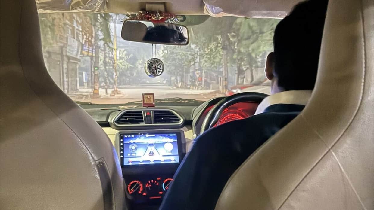 Cab Driver Practices English with ChatGPT at 5 AM for His Daughter Touching Story Wins Hearts