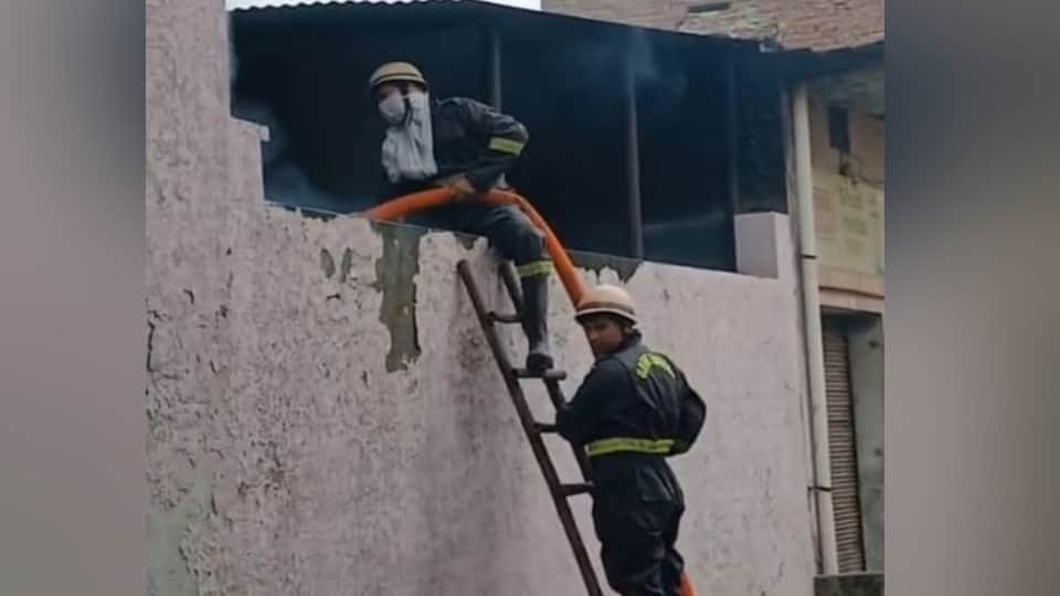 Fire at showroom: Over 50 scooters burned fiercely; batteries exploded with a loud bang