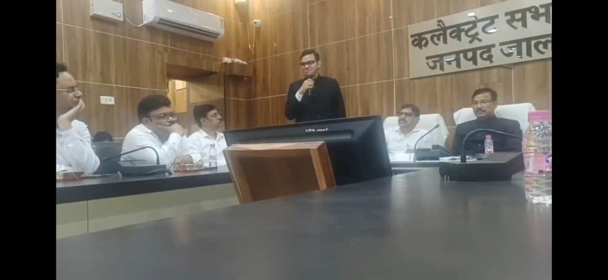 Jalaun: IAS Officer Rinku Singh Rahi’s Alleged Remarks on Bhagat Singh Spark Controversy