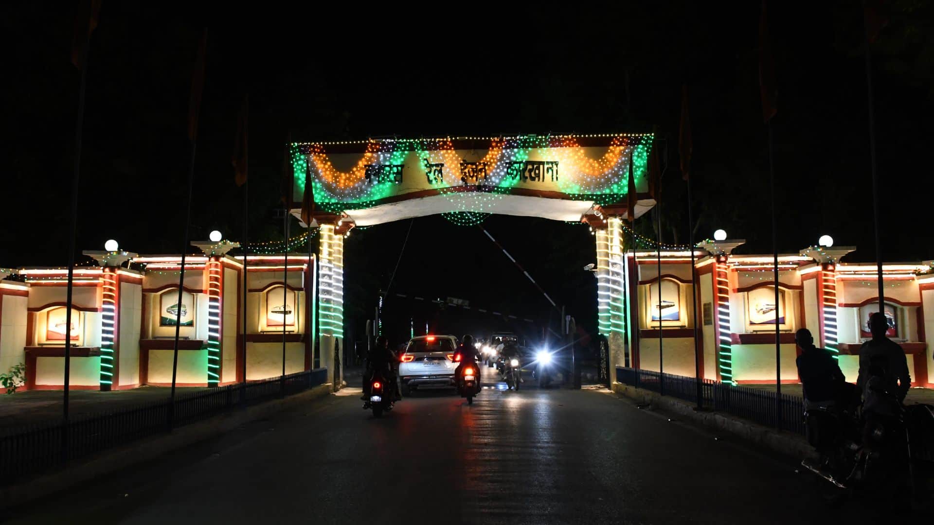 Kashi bathed glow Tricolour Honouring national flag message of unity integrity chants Bharat Mata Ki Jai
