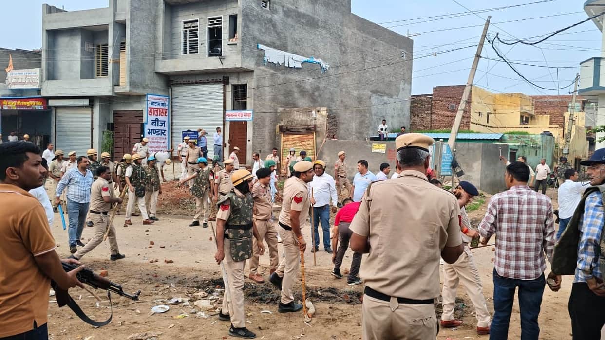 Independence Day in Hansi Live: CM Hoists Flag Amid Protests Police Lathi-Charge Demonstrators SP-DSP Injured
