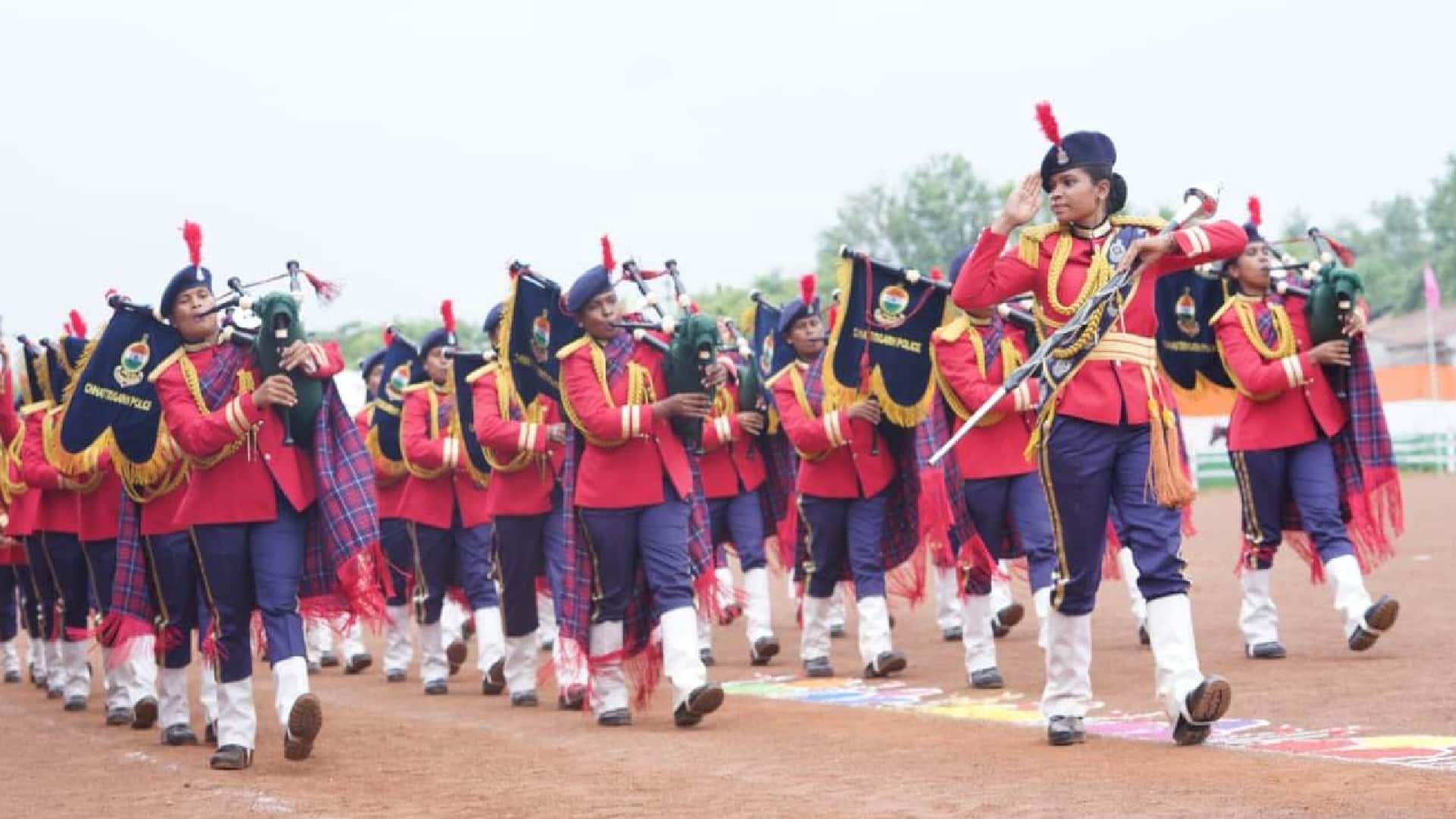 valor of horse riders, the rhythm of the women's bagpiper band and the thrilling performance of the dog squad